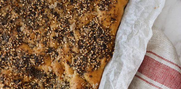 Focaccia z za'atarem