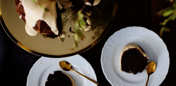 Ciasto czekoladowe z kawą i kardamonem