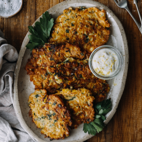 Szybkie placki z kapusty, papryki i cukinii 