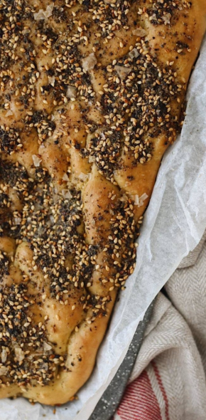 Focaccia z za'atarem