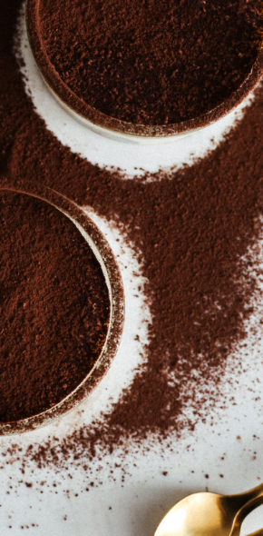 Tiramisu z kardamonem i wodą z kwiatów pomarańczy