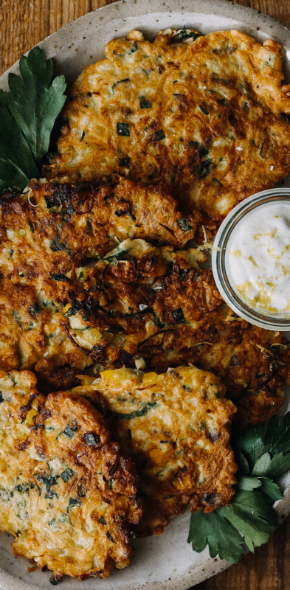 Szybkie placki z kapusty, papryki i cukinii 