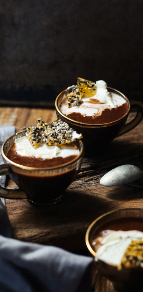 Gorąca czekolada z tahini 