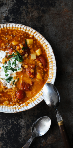 Dal z czerwonej soczewicy z kuminem