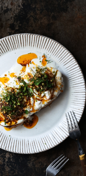 Tost z jajkiem po turecku 