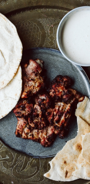 Shawarma z kurczaka – przepis na domowy kebab po libańsku